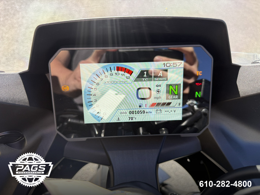 2025 SUZUKI GSX-8R — photo 9